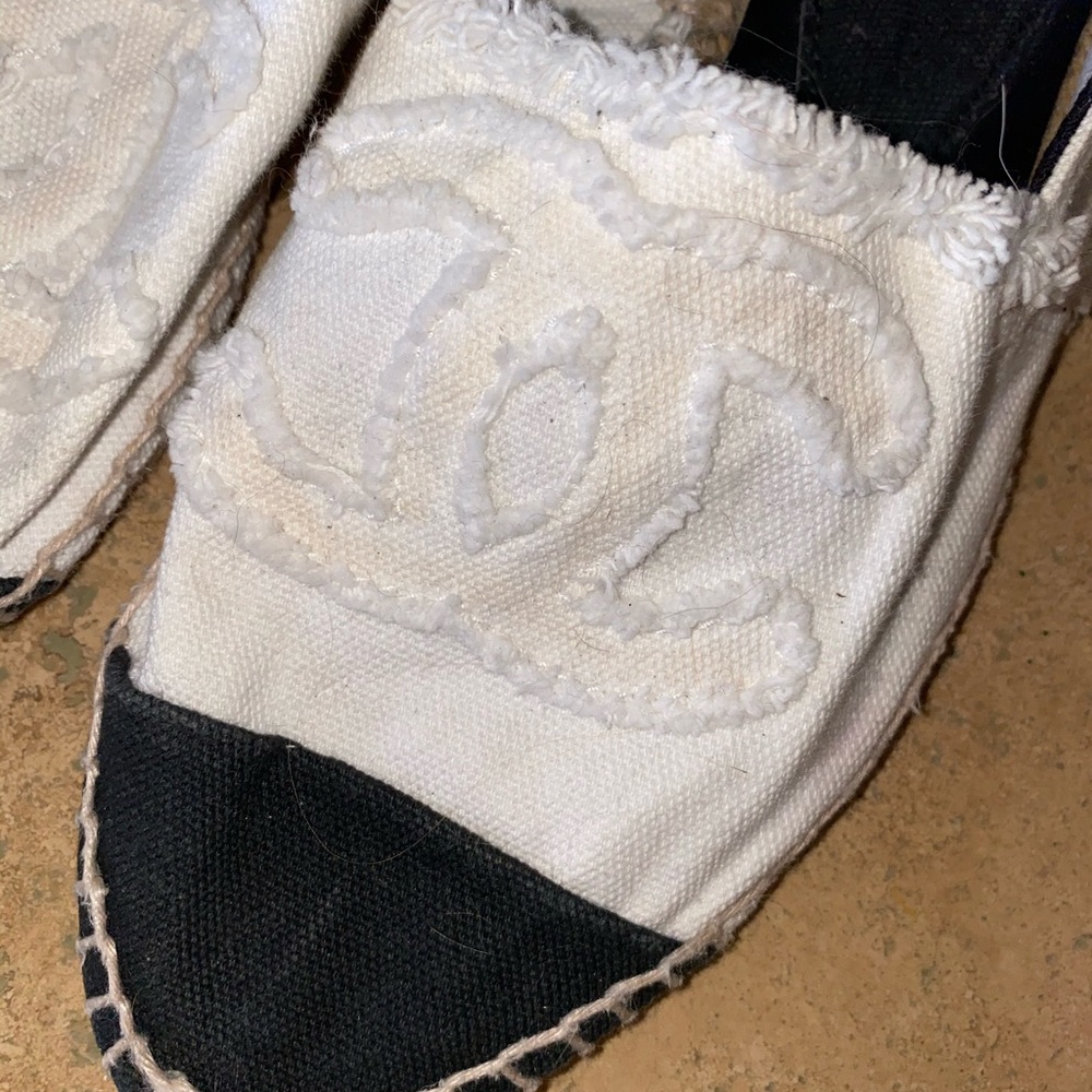 CHANEL canvas summer ESPADRILLES 38 - 8 GUC